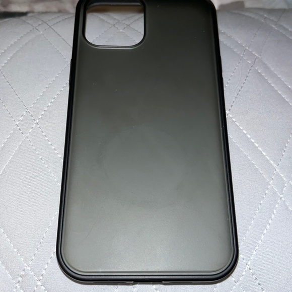 iPhone 12 Pro Max space black case - Picture 1 of 2